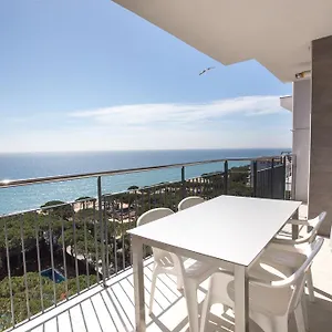 https://apartamentos-blanes-condal.topcostabravahotels.com